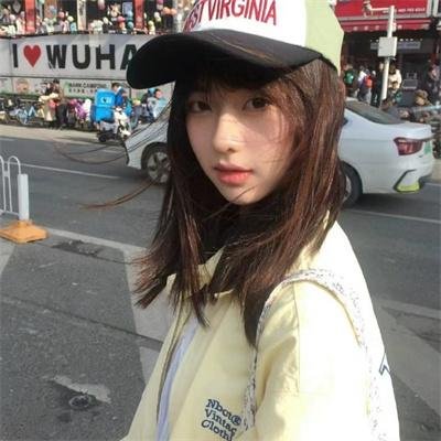 踮起脚尖靠近你